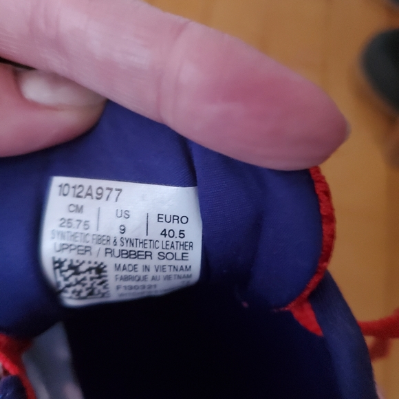 Running Shoes Asics - Picture 4 of 4